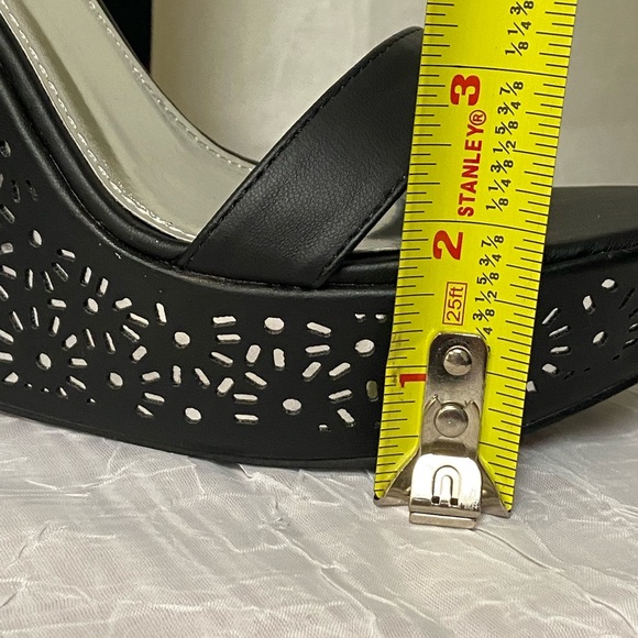 Diba Rosey - Wedge Sandal (NWOT) - Picture 6 of 7